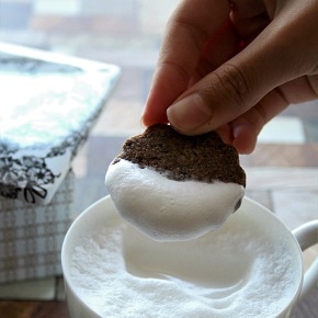 コーヒービスキュイをDunking！